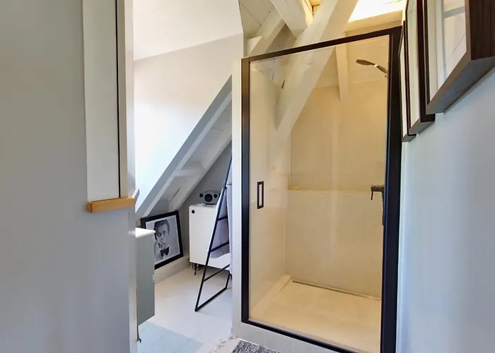 Attic - Penthouse 2 Bedrooms *